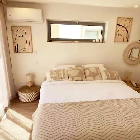 펜션 Mini Independante A 350m De La *