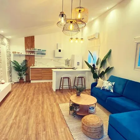 Mini Independante A 350m De La 펜션 루키아나