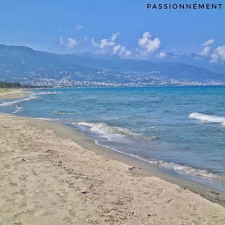 펜션 Mini Independante A 350m De La 루키아나